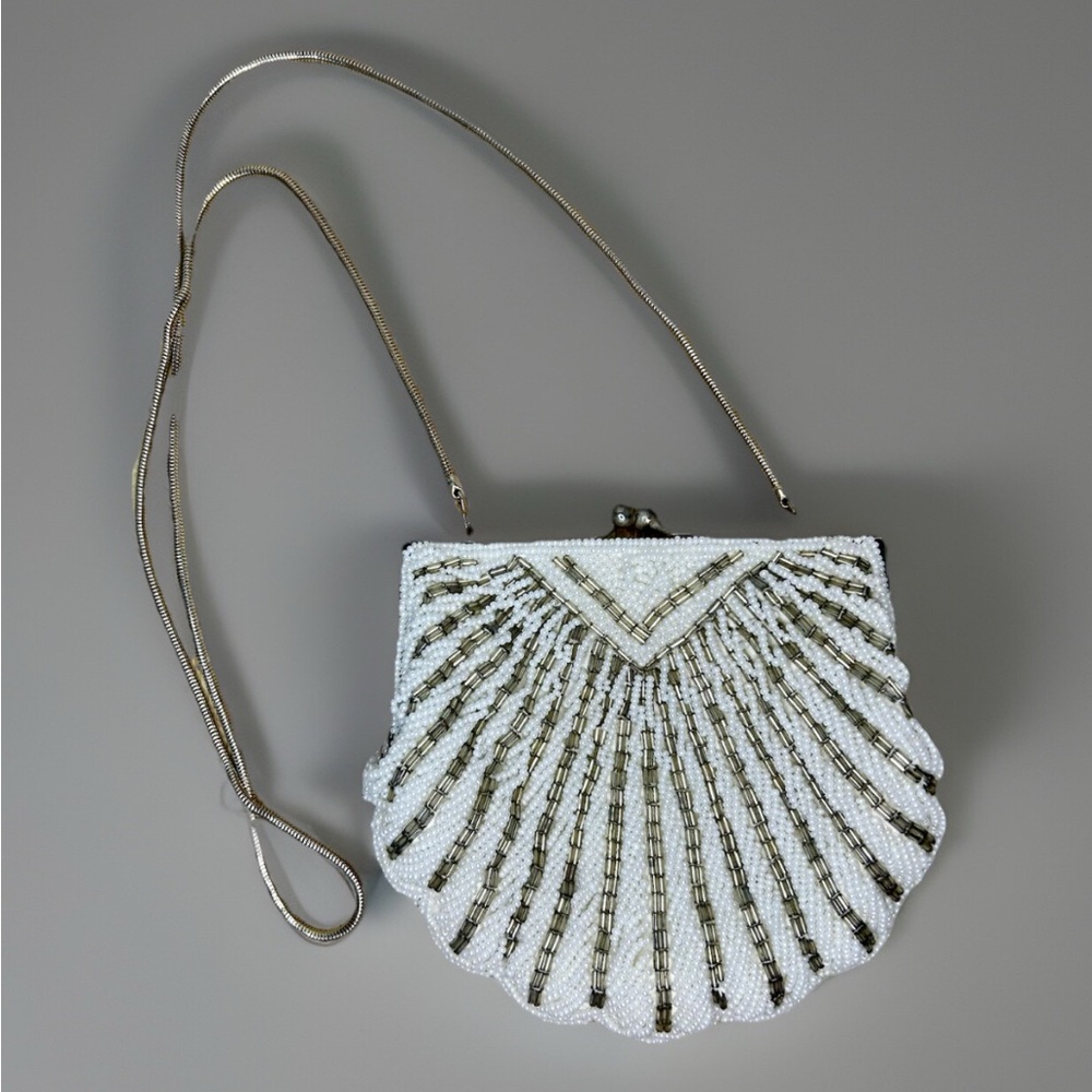 Vintage Beaded Clam Shell Evening Bag Clutch Shoulder Bag White & Silver